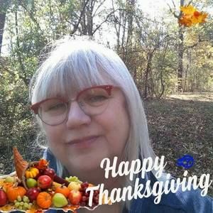 Meet your Posher, Laurel